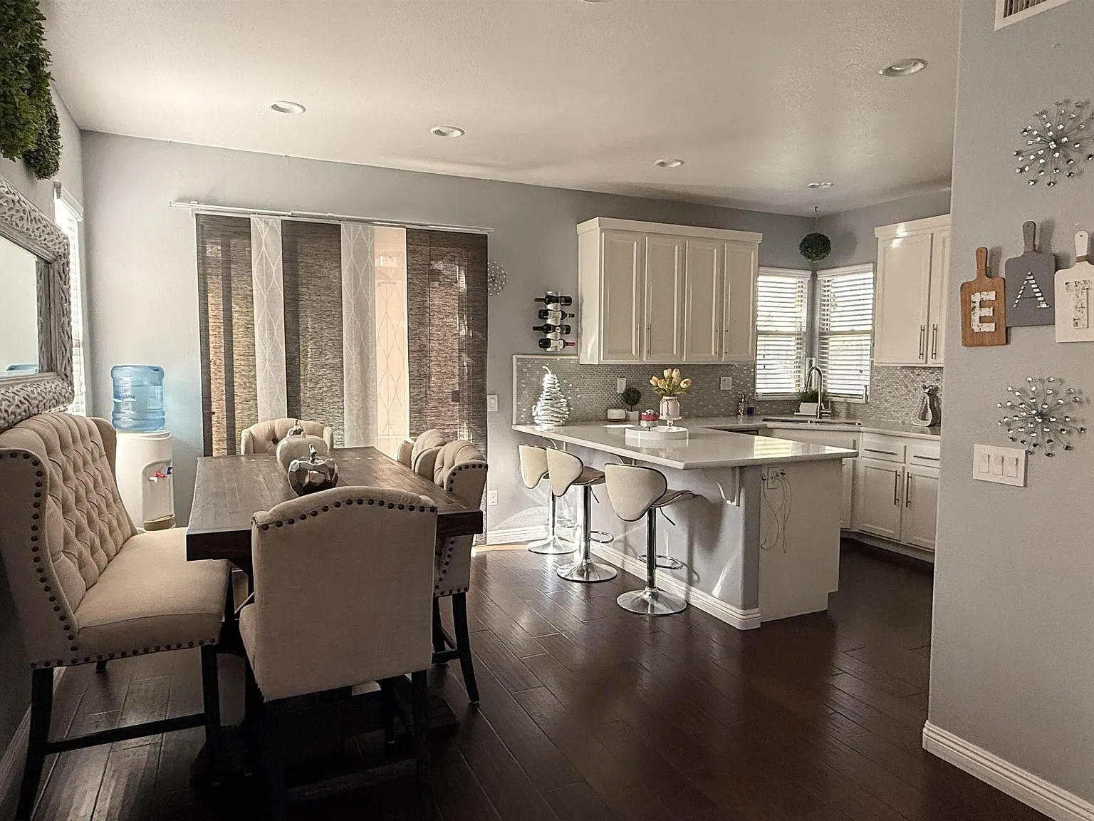 3 bed, 2.5 bath, 1788 sqft, $4,700 — Photo 3