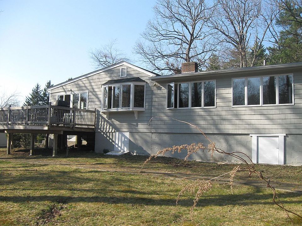 2nd image of 21 Frederick Dr