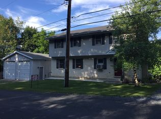 538 Persimmon Rd, Walnutport, PA 18088