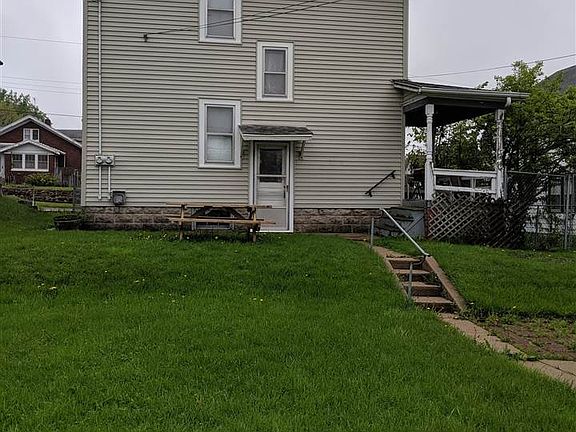 2nd image of 2210 11th Ave