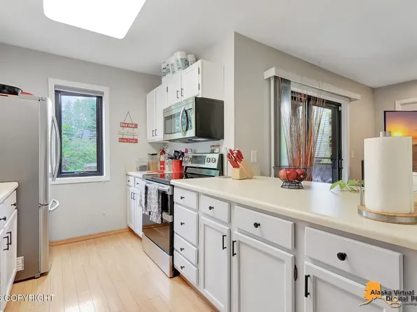9309 Jewel Lake Rd Unit 103, Anchorage, AK 99502
