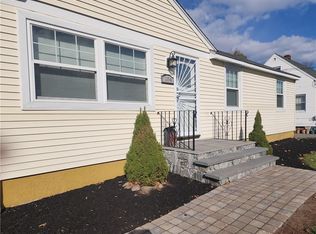 104 1st Ave, Cranston, RI 02910