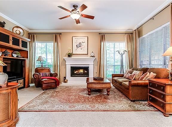 4th image of 11916 Alexandria Dr