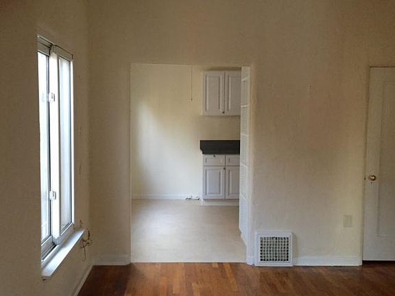 4th image of 1152 Gordon St APT 1