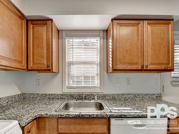 4th image of 81 E Wesley Rd NE #2