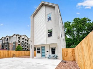 307 Neyland St, Houston, TX 77022