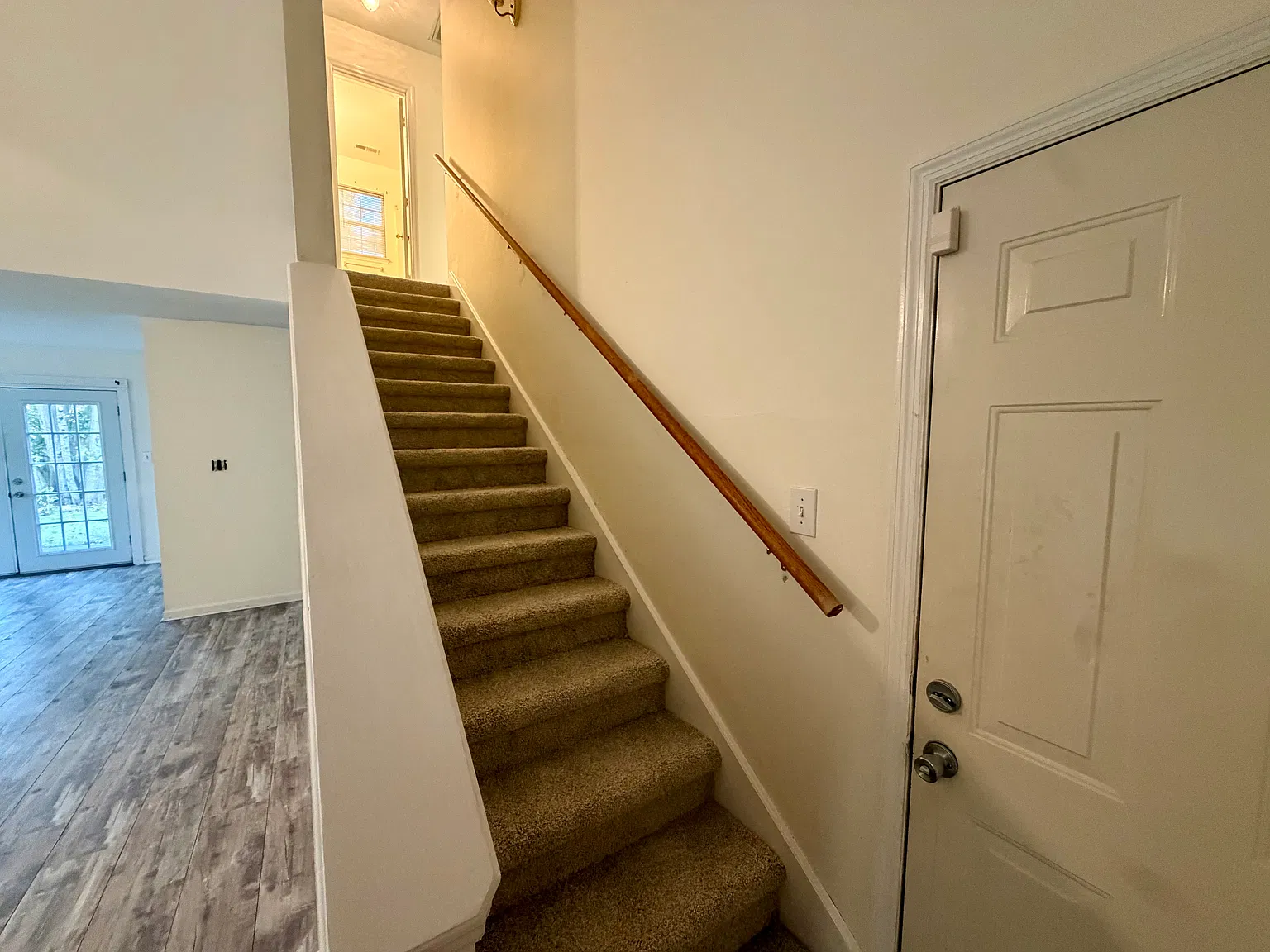 4 bed, 2212 sqft, $2,100 — Photo 4
