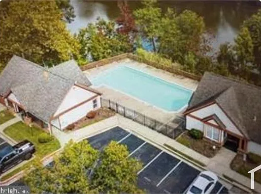 22 Helmsman Ct — Photo 15