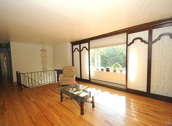 4th image of 15 Lake Dr
