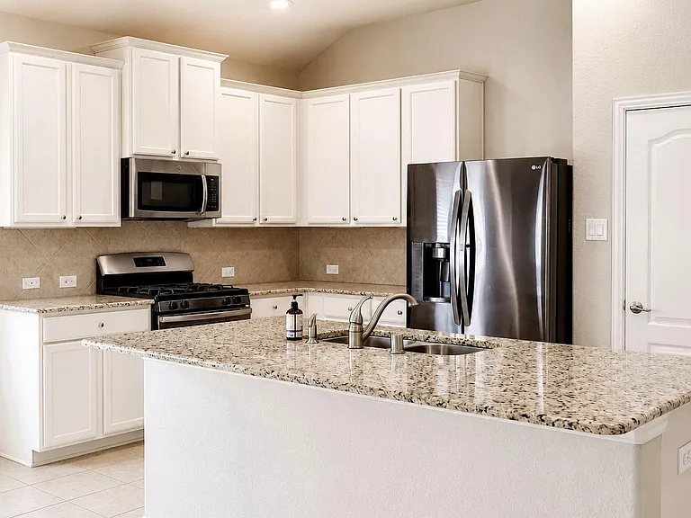 2232 Ivy Wall Dr — Photo 15