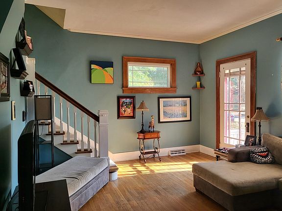 4th image of 1421 Millington St
