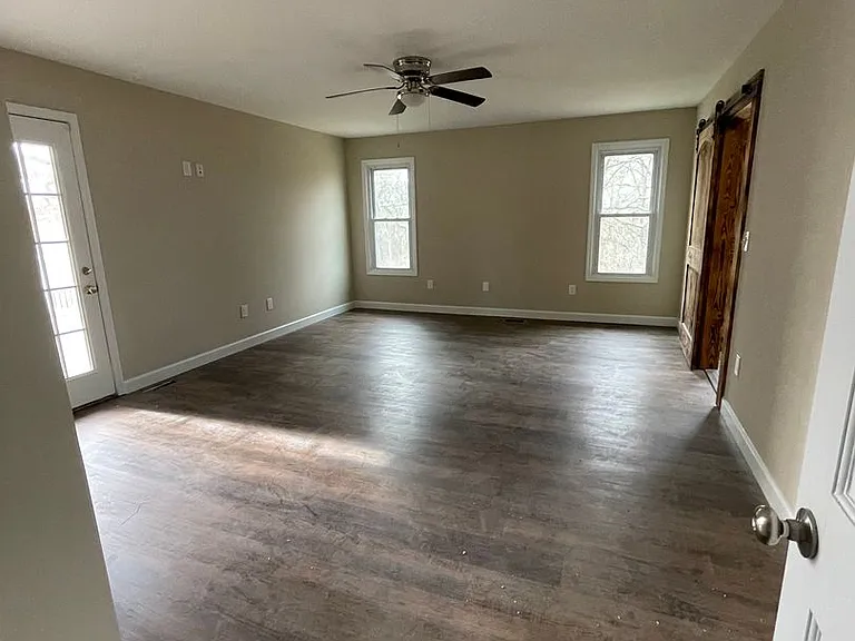 2101 W Outer Hwy #61 — Photo 9