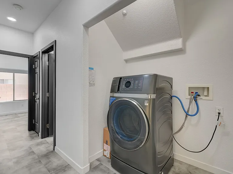 9929 Markhorn Ct — Photo 15