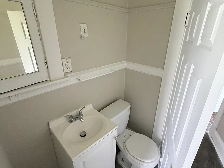 7818 Vineyard Ave #2 — Photo 14