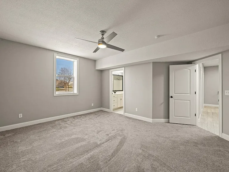 604 Canyon Dr — Photo 28