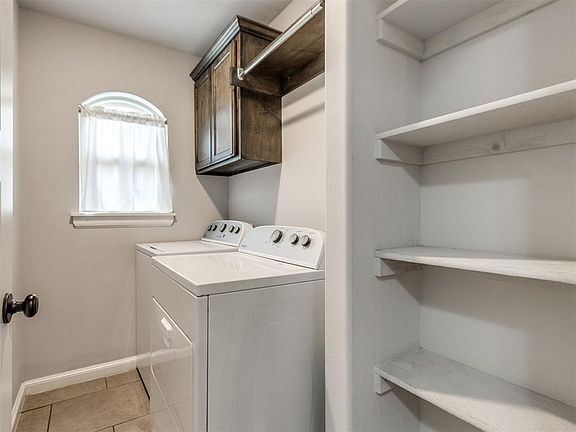 4th image of 18408 Scarborough Dr