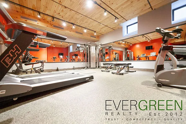 Rented by Evergreen Apartments BK | media 21