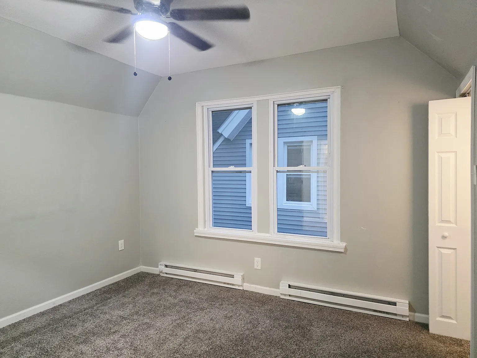 202 Woodlawn Ter — Photo 3