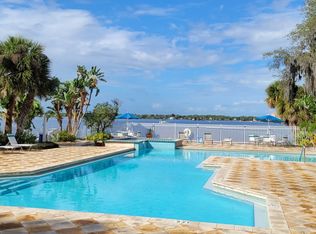225 S Tropical Trl APT 319, Merritt Island, FL 32952