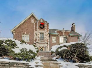 10162 S Longwood Dr, Chicago, IL