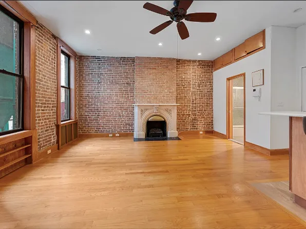 125 East 39th Street image 2 of 9