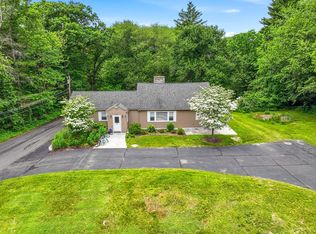 90 Glenview St, Upton, MA 01568