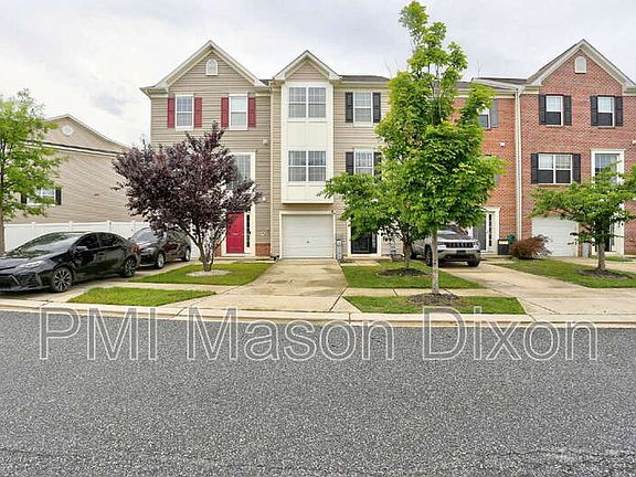 3rd image of 8434 Stansbury Lake Dr