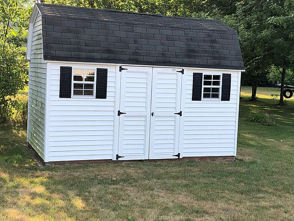 3rd image of 3682 Julie Ct