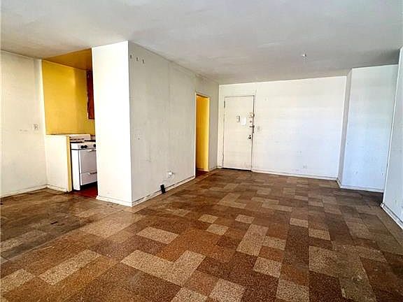 4th image of 464 Neptune Ave APT 4E
