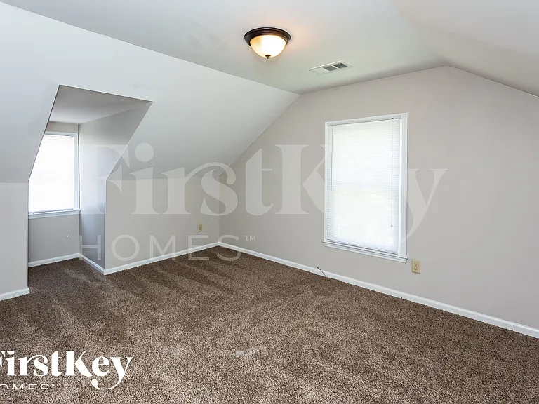 6991 Dashwood Dr — Photo 13