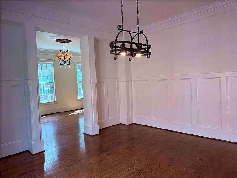 2617 Canterbury Trl NE — Photo 38