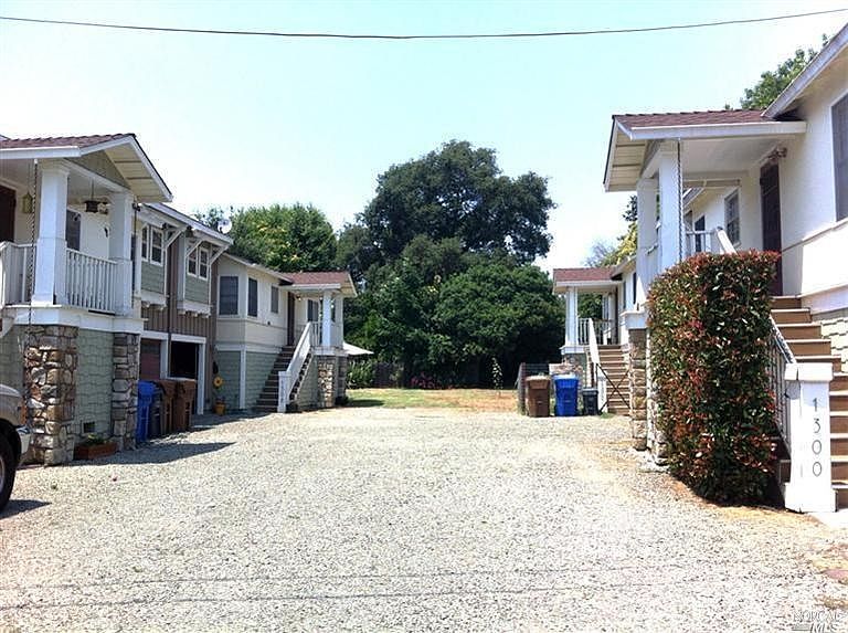 1st image of 1300 Arroyo Dr