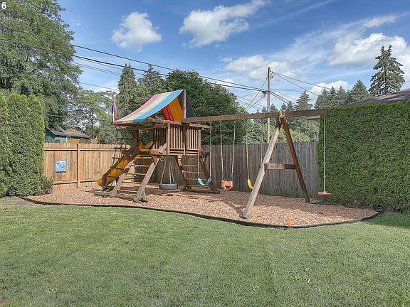 2nd image of 138 Peach Tree Ct