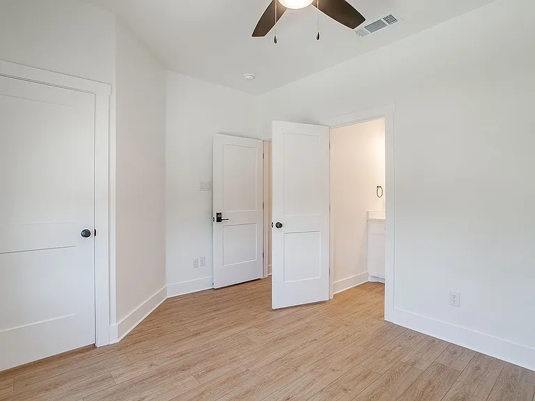 2341 Benbrook Blvd — Photo 62