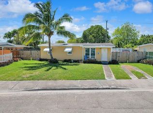 11520 SW 40th St, Miami, FL 33165