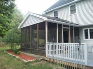 3 Everts St, Londonderry, NH 03053