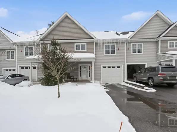 237 Woodview Way, Manchester, NH 03102