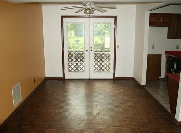 3rd image of 2702 Harvard Dr