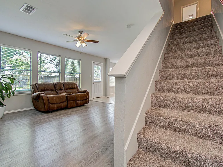16126 Coleburn Dr — Photo 11