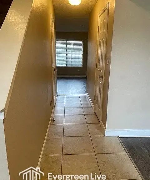 648 Carrier Dr — Photo 2