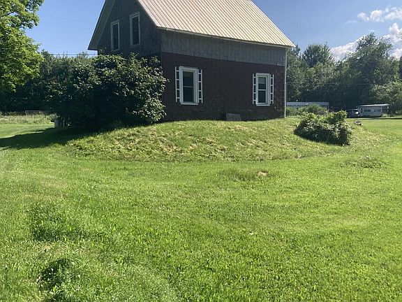 2nd image of 332 Seymour Rd