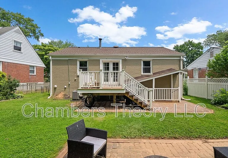 3904 Lantern Dr — Photo 36