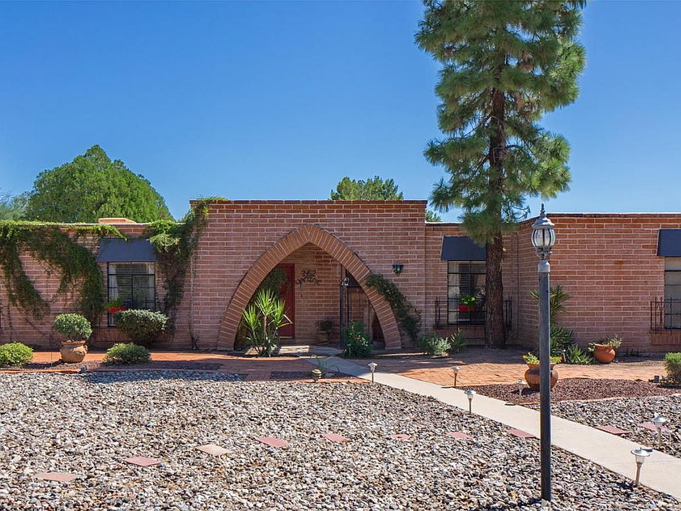 1st image of 3452 N Camino Esplanade