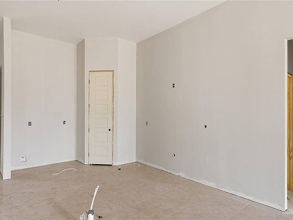 3rd image of 3329 Erica Ln