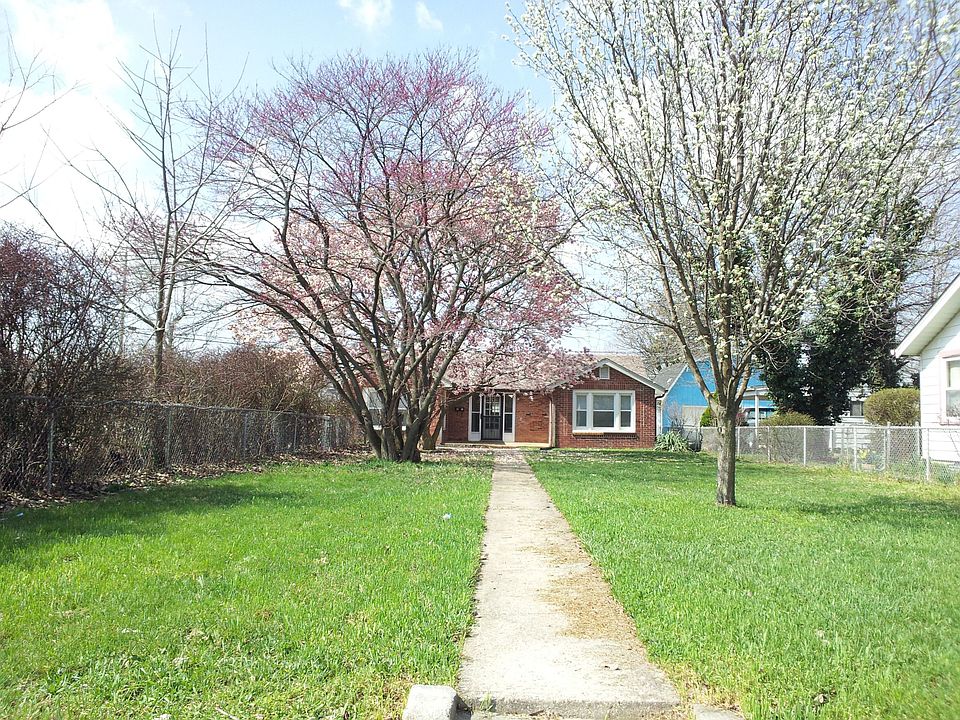 1st image of 2366 Villa Ave