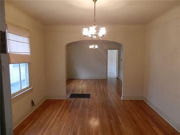 3rd image of 4729 Bienville Ave