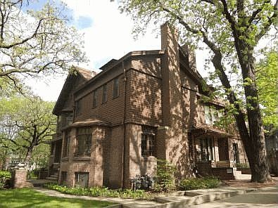 3rd image of 1613 W Franklin Ave