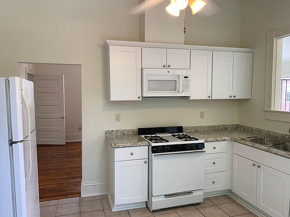 4th image of 7221 Willow St #D