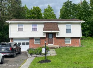 9 Englewood Dr, Tunkhannock, PA 18657