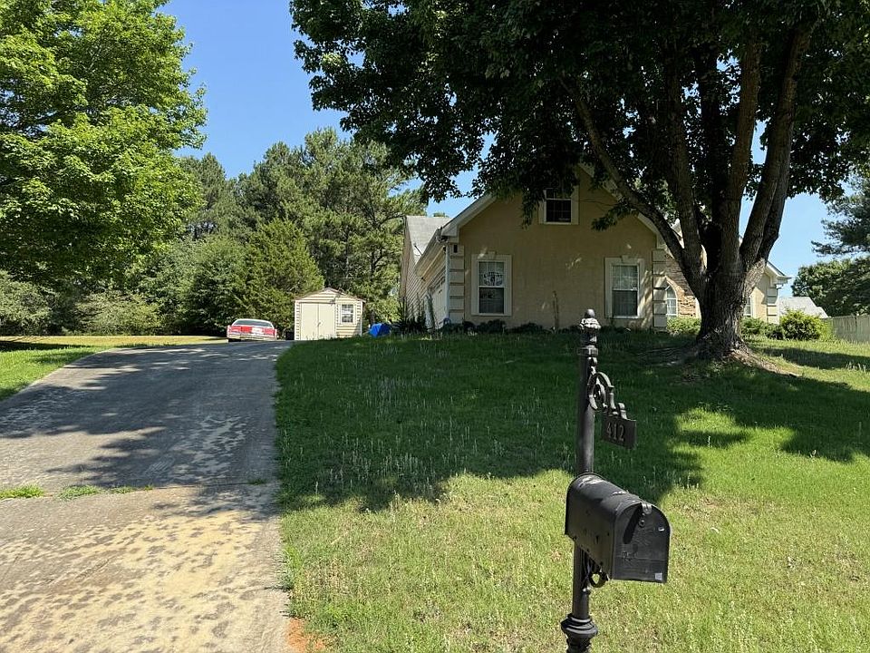 1st image of 412 Shadow Oak Dr SE